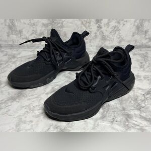 Nike React Presto GS Boys Size 4Y Triple Black Athletic Running Shoes Sneakers
